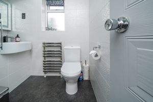 En-suite- click for photo gallery